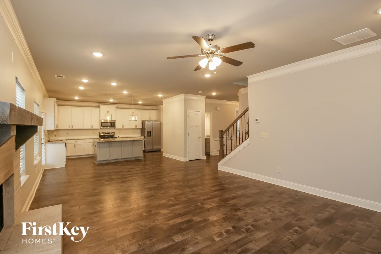 241 Braselton Farms Dr - Photo 4 of 16
