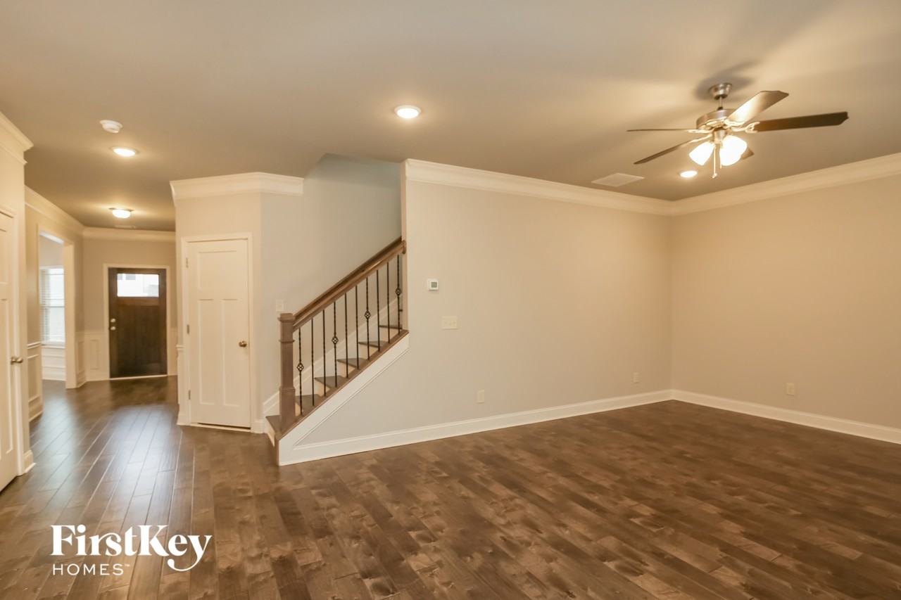 241 Braselton Farms Dr - Photo 5 of 16