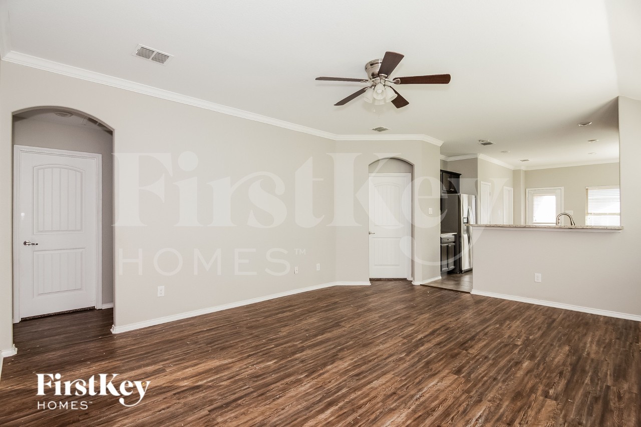 609 Big Horn Rd - Photo 4 of 16