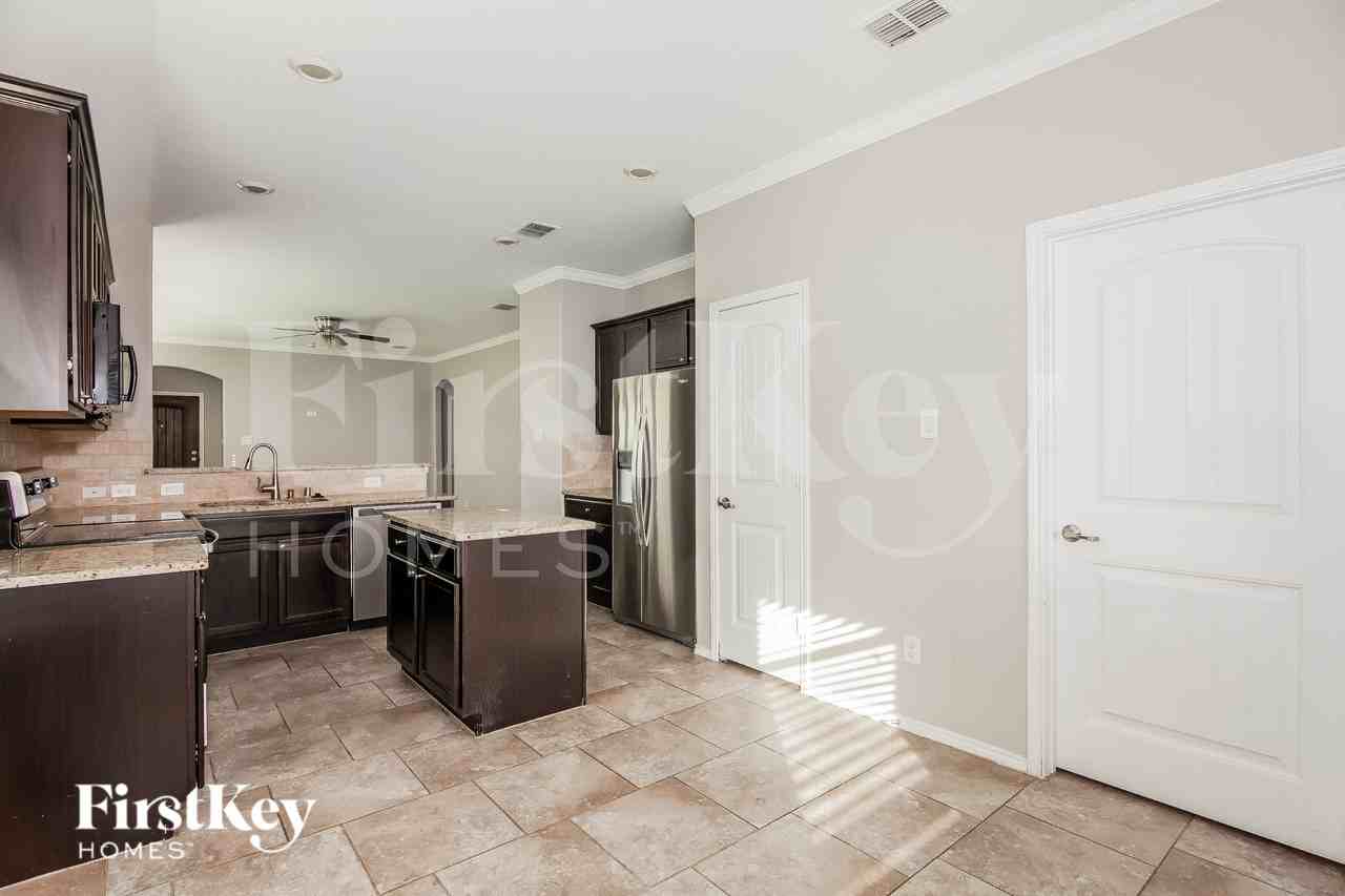 609 Big Horn Rd - Photo 5 of 16