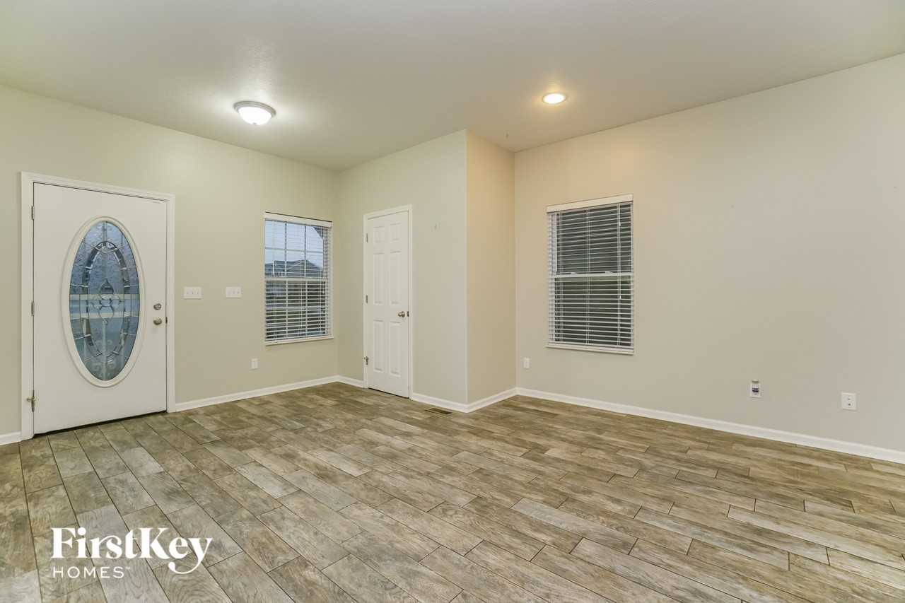 6309 Greenhaven Ave - Photo 4 of 15