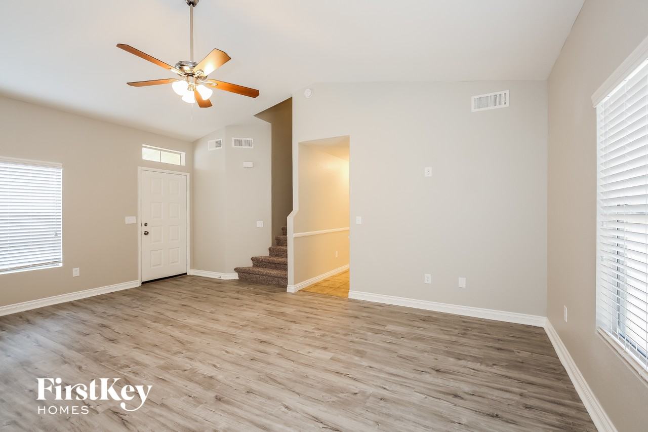 3437 Booth St - Photo 4 of 15