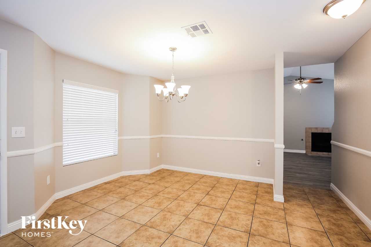 3437 Booth St - Photo 5 of 15
