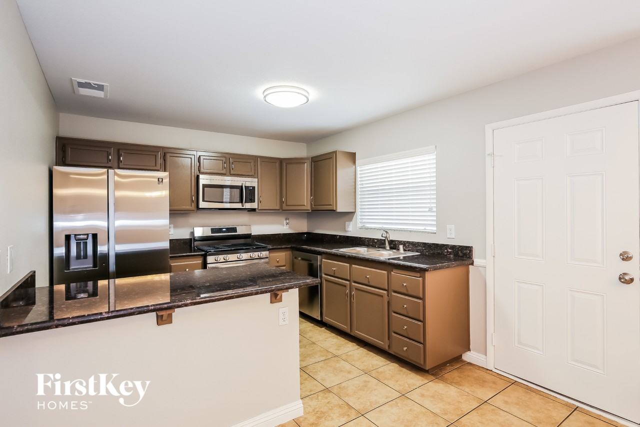 3437 Booth St - Photo 6 of 15