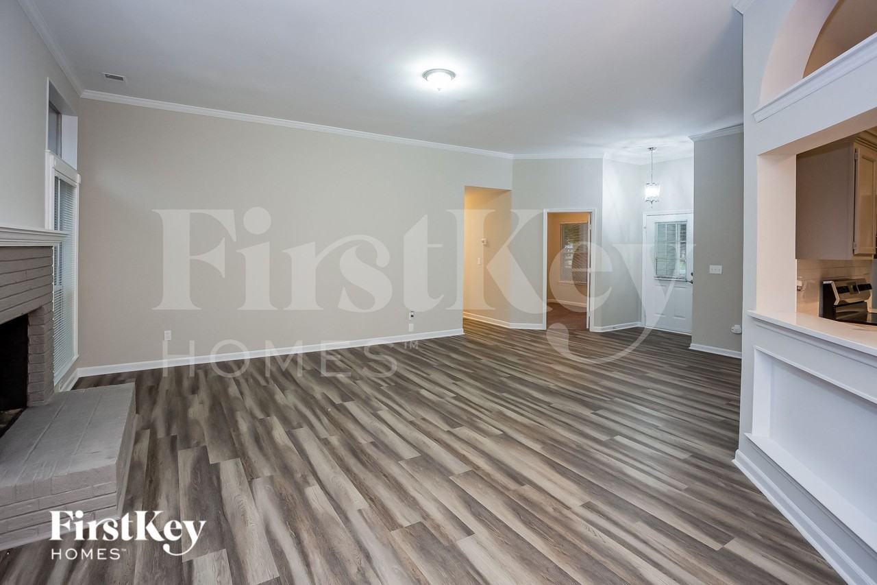 10307 Atchinson Dr - Photo 4 of 15