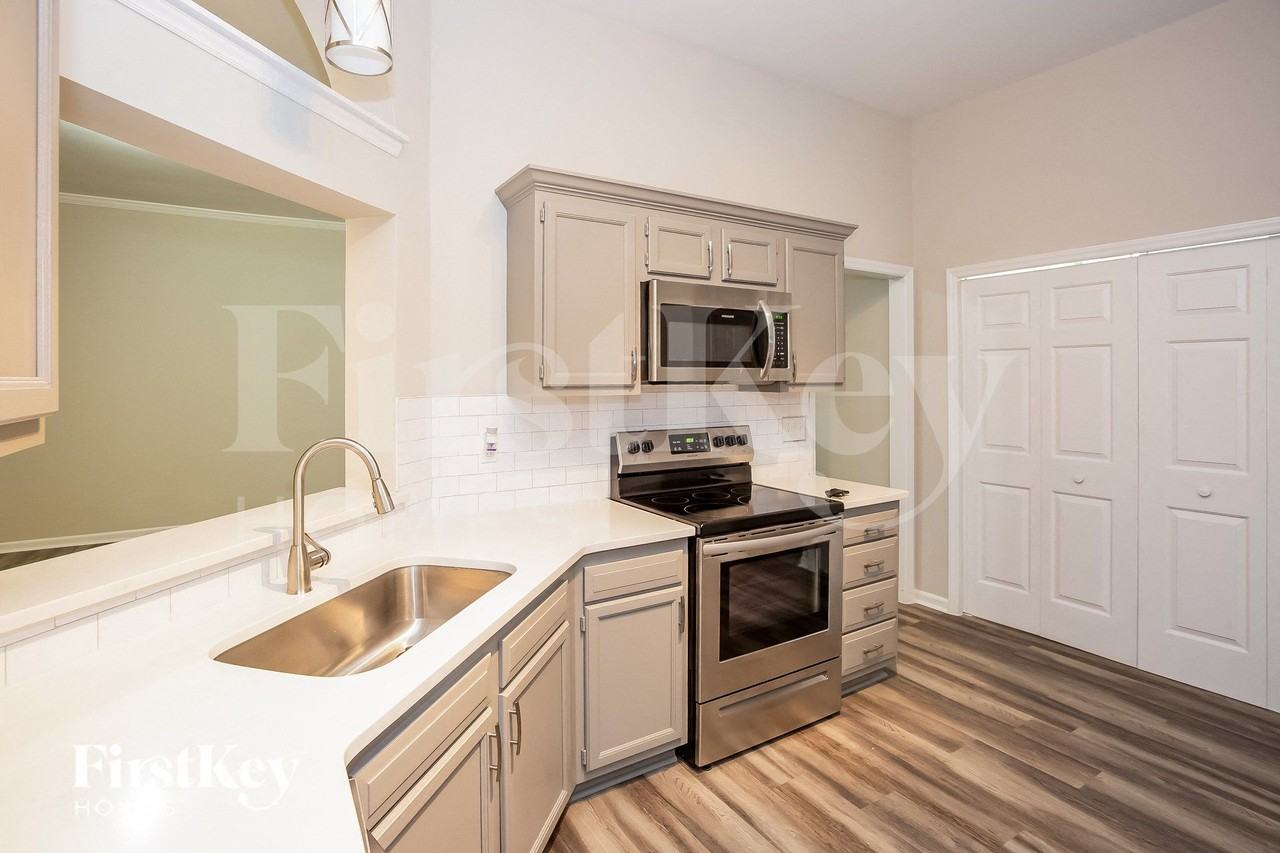 10307 Atchinson Dr - Photo 6 of 15