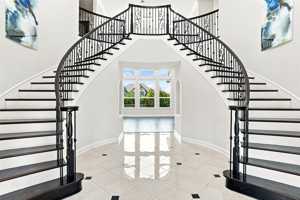 featured image of 2404 Palmetto Way