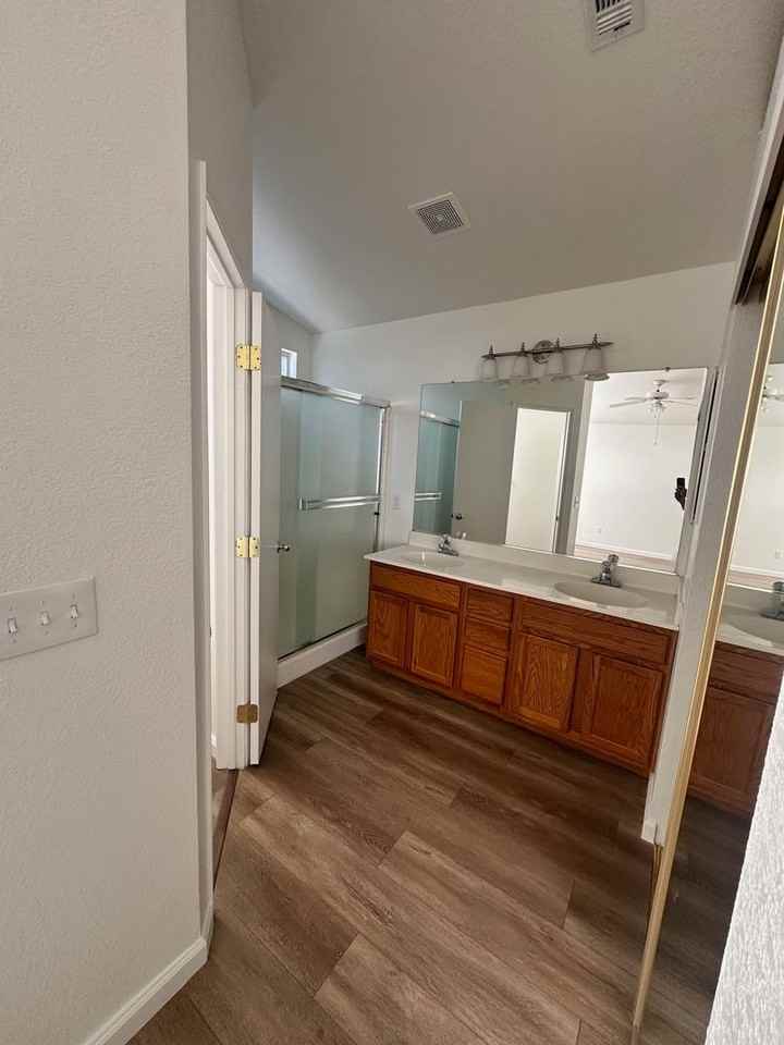 4918 Hearthwood Ct - Photo 7 of 12