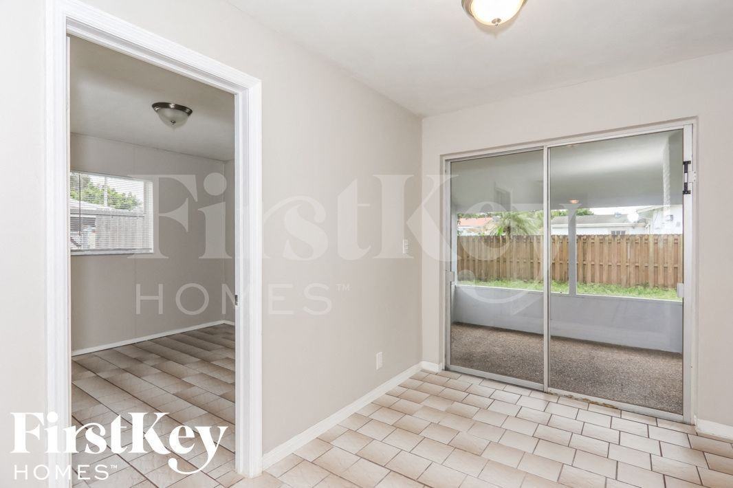 6670 Charleston St - Photo 4 of 15