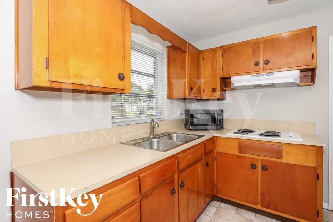 6670 Charleston St - Photo 6 of 15