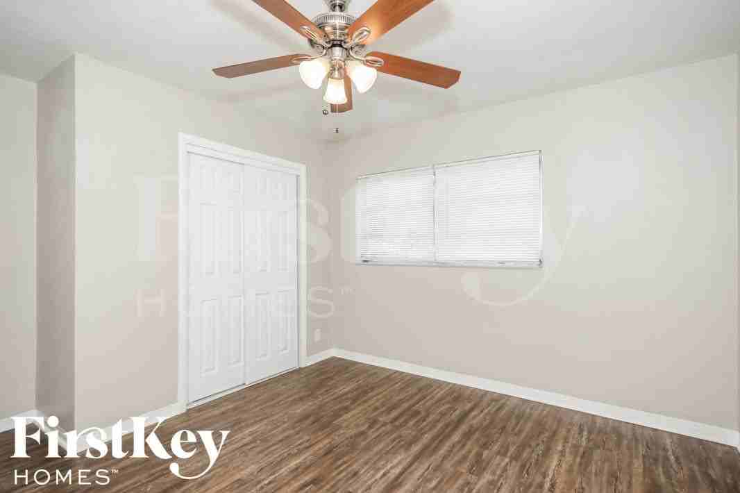 6670 Charleston St - Photo 7 of 15