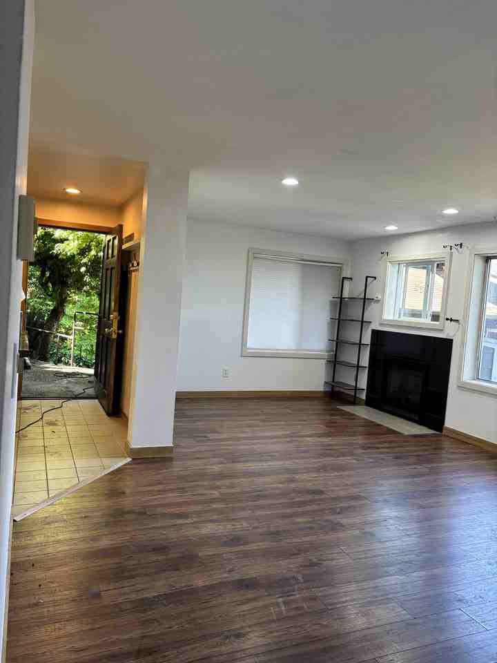 1909 Broadway E #1905 - Photo 5 of 16