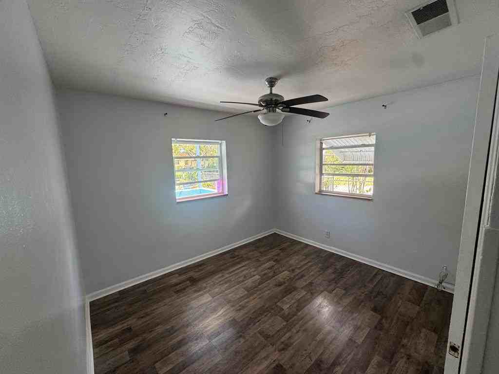 6101 Ne 4th Ave #NA - Photo 7 of 8