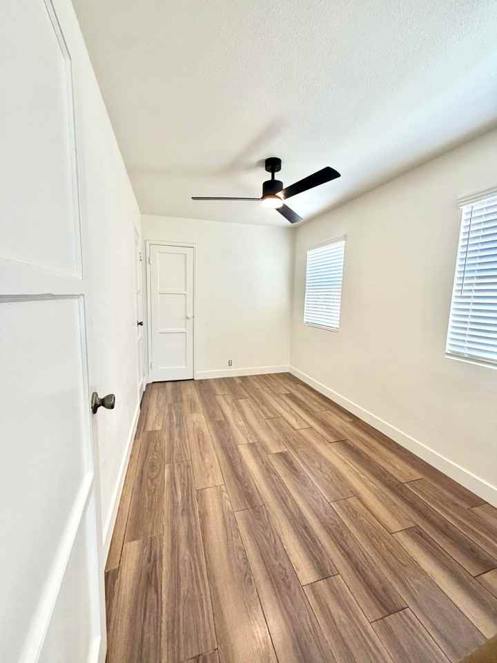 180 S 2nd Ave #A - Photo 5 of 6