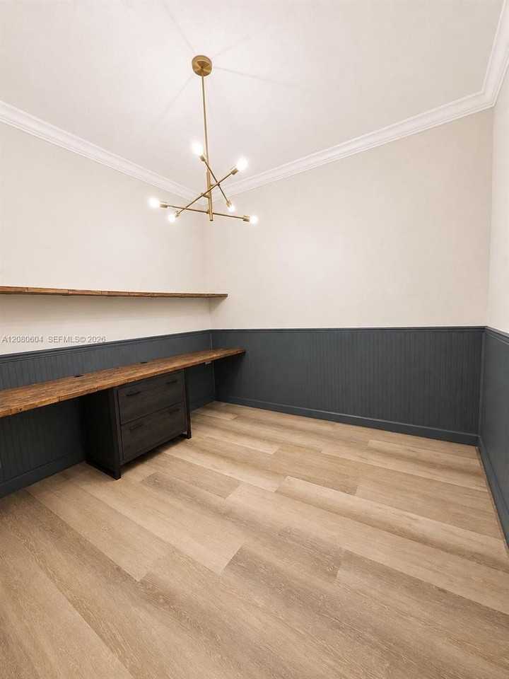 Sw 71st St #16320 - Photo 3 of 19