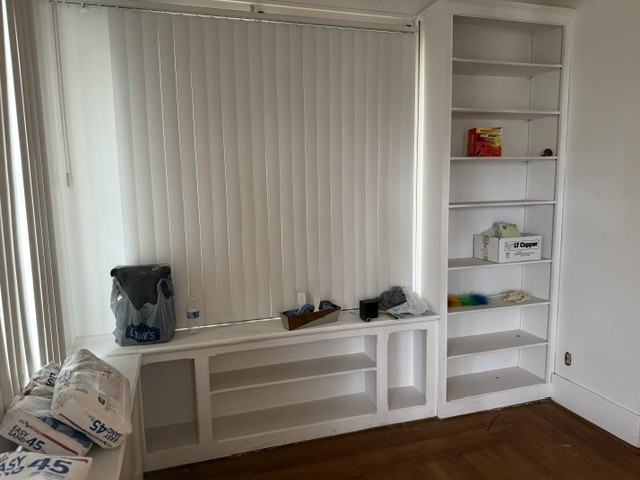 967 Thompson Ave #NA - Photo 2 of 31