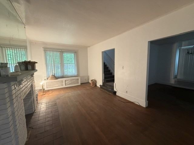 967 Thompson Ave #NA - Photo 5 of 31