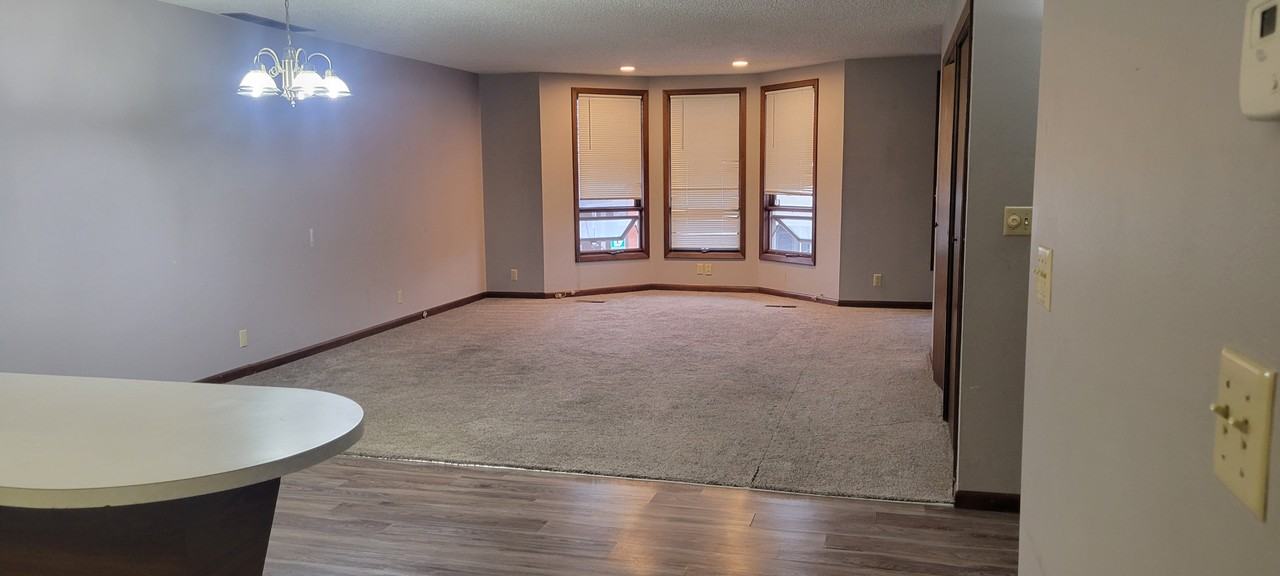 208 S Iowa Ave #208-1-2 - Photo 3 of 4
