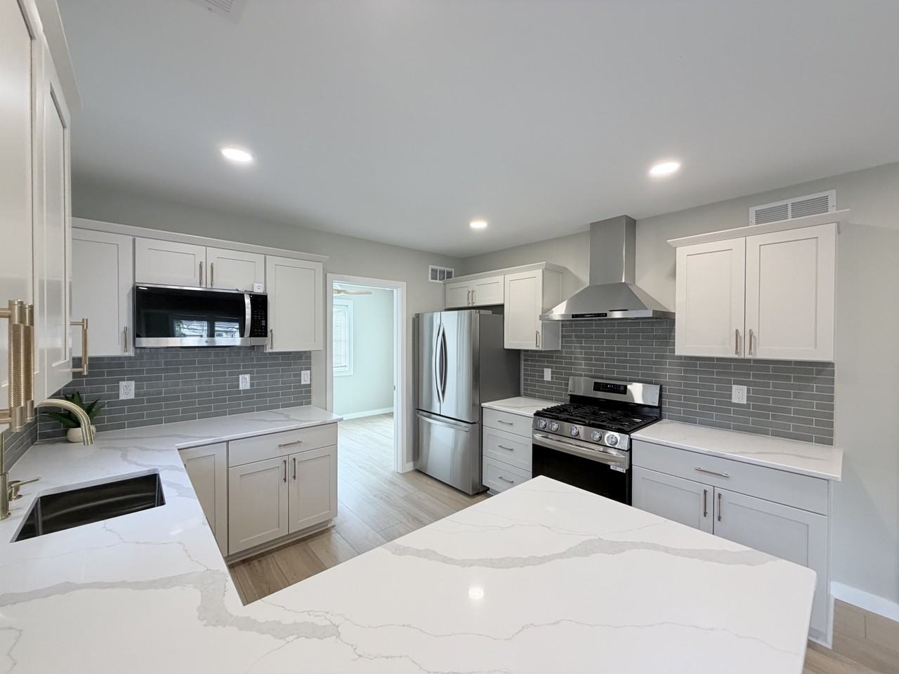 319 Dunham St #NA - Photo 5 of 12
