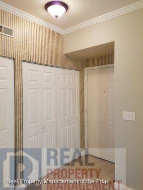 304 Meadows Cir - Photo 2 of 20