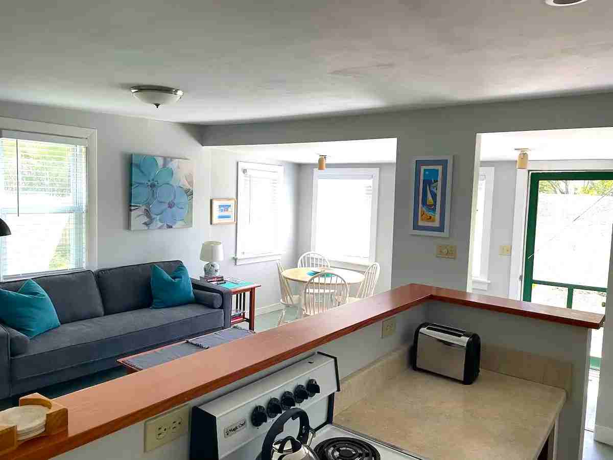 35 Warren Ave #NA - Photo 2 of 10