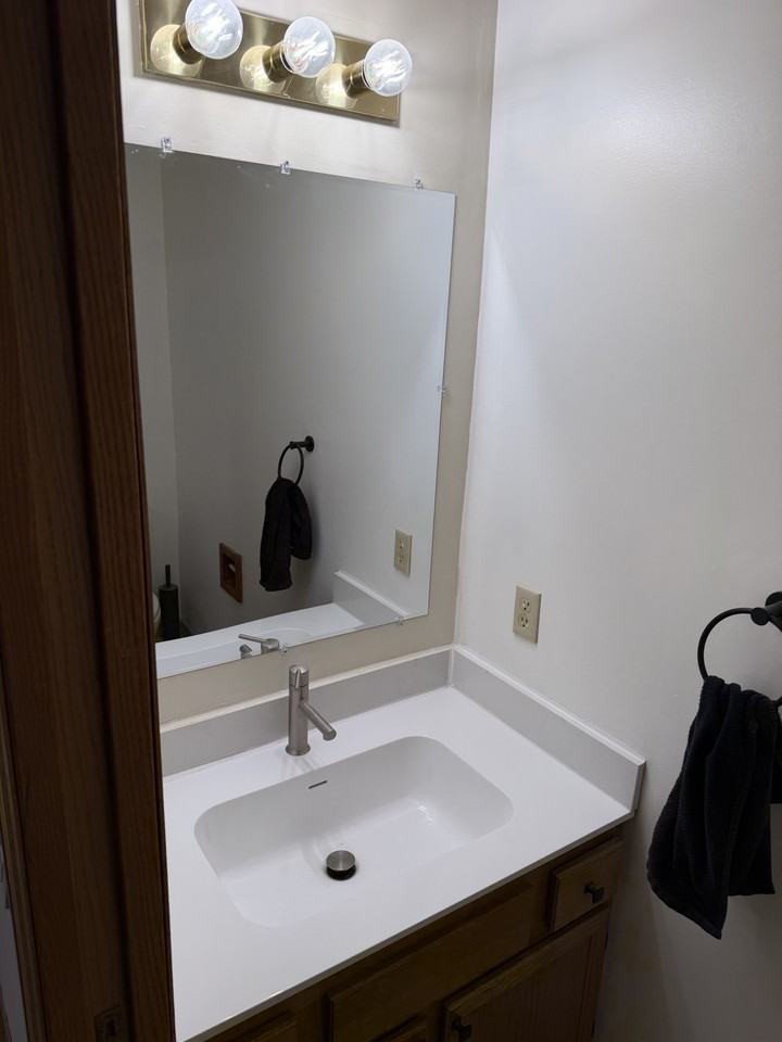E 122nd St #1831 - Photo 4 of 23