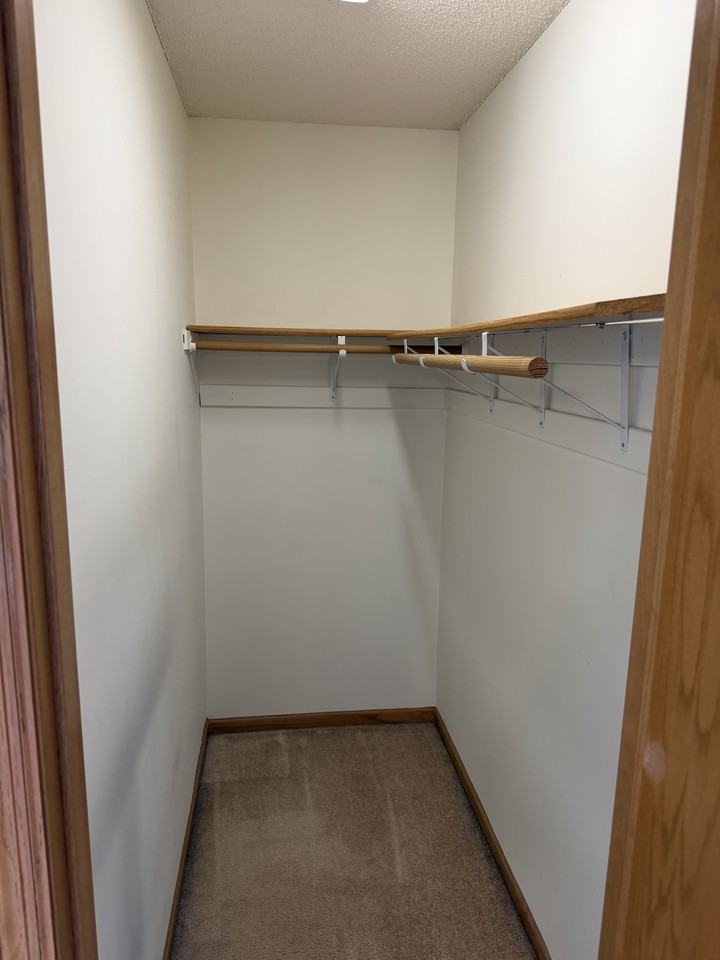 E 122nd St #1831 - Photo 5 of 23