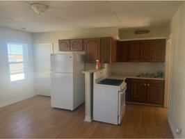 featured image of 136 Lonsdale St #2W