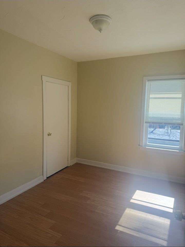 136 Lonsdale St #2W - Photo 5 of 7
