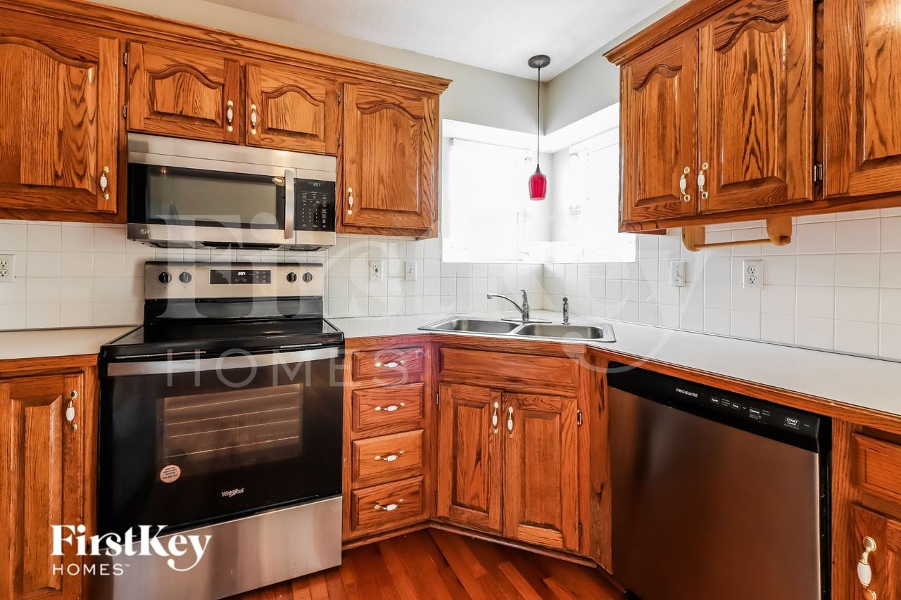 1709 Shelby Dr - Photo 6 of 16