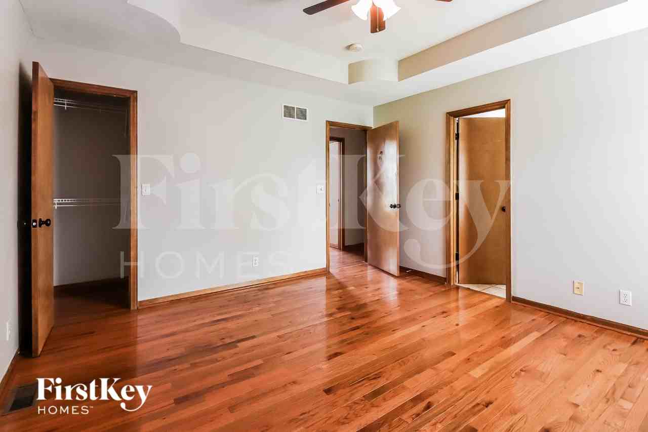 1709 Shelby Dr - Photo 7 of 16