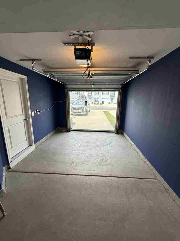 33 Cecelia Way - Photo 2 of 19