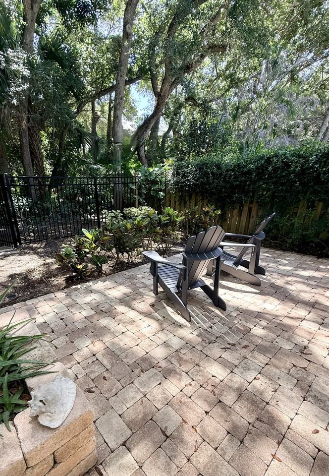 1546 Sabal Ct #NA - Photo 3 of 33