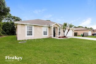 1062 Sw Longfellow Rd - Photo 1 of 1