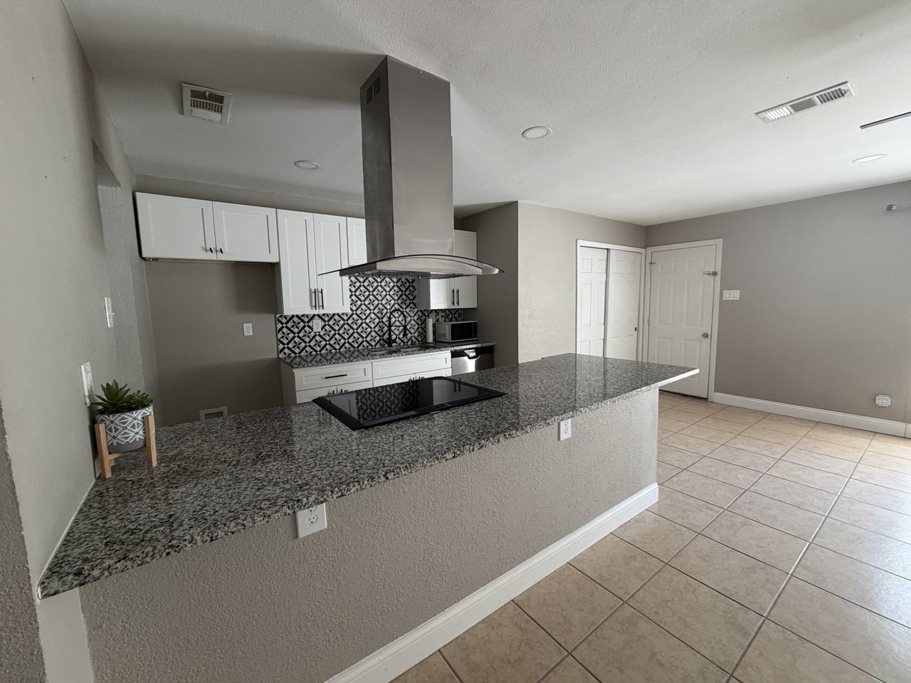 3208 Chalmette Ct #NA - Photo 5 of 12