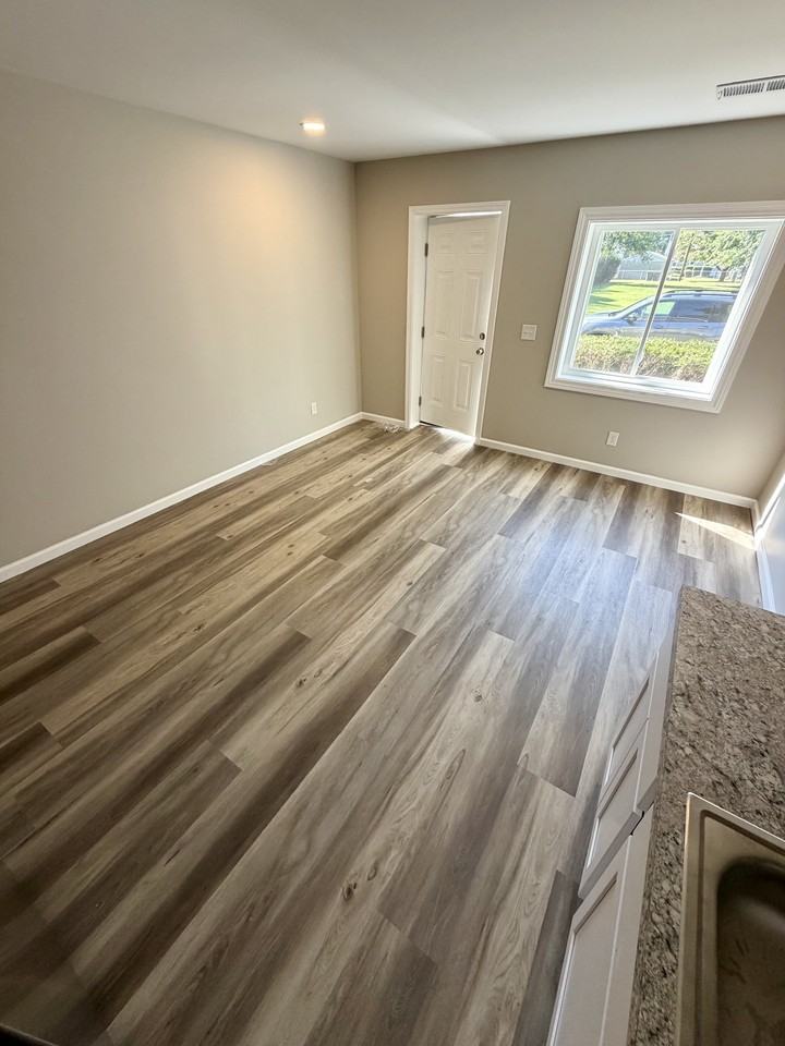1232 E Sycamore St #1232 - Photo 5 of 9