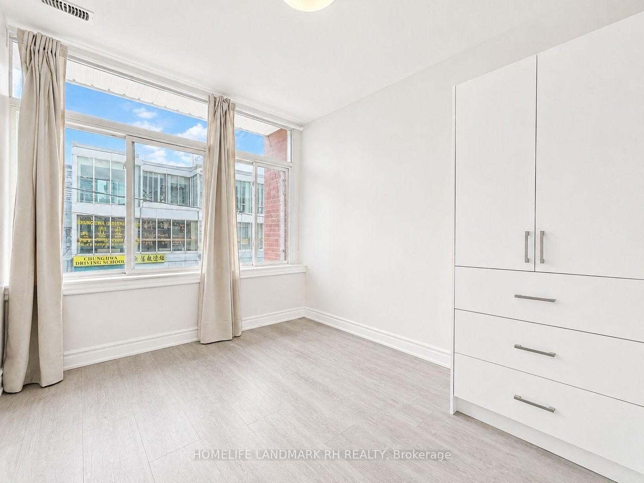 414 Dundas Street West #201A - Photo 7 of 13