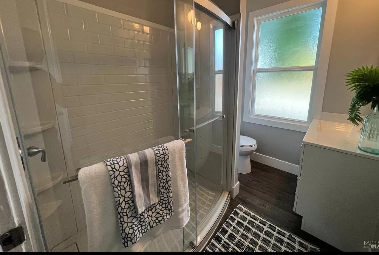 1245 Broadway St #NA - Photo 3 of 5