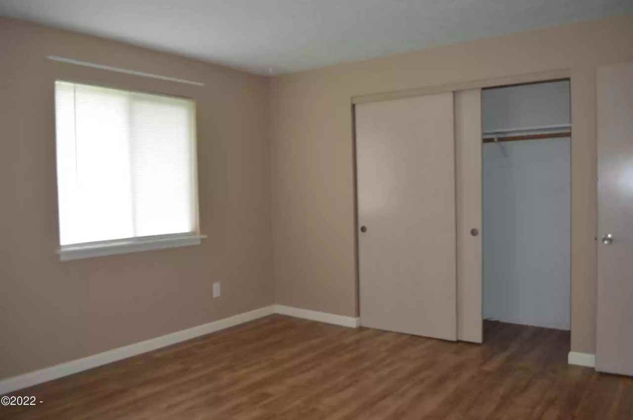 907 Ne Grant St #NA - Photo 4 of 12