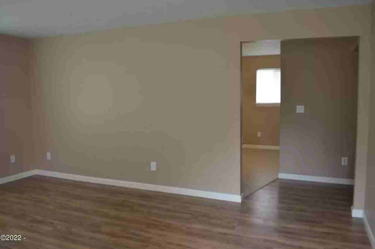 907 Ne Grant St #NA - Photo 5 of 12