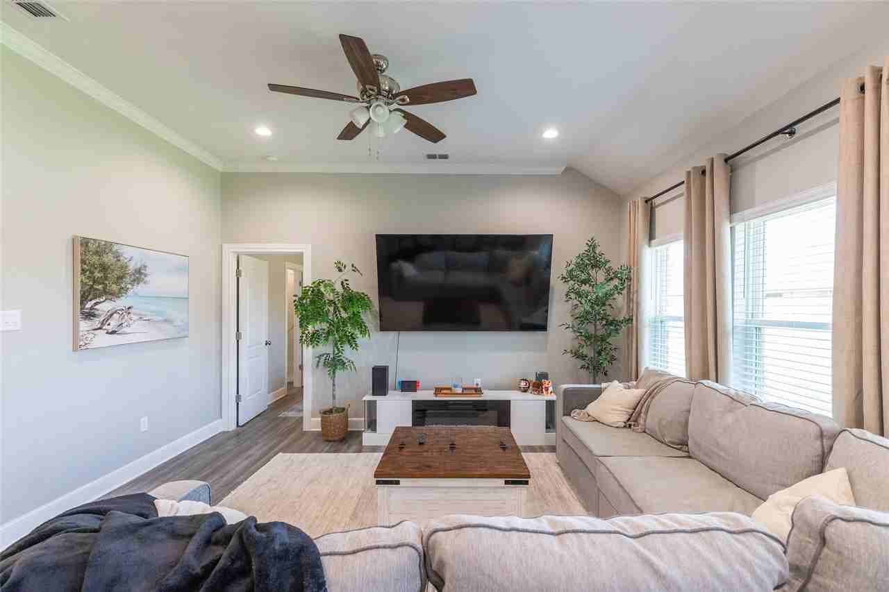328 Evening Shade Ln - Photo 2 of 34