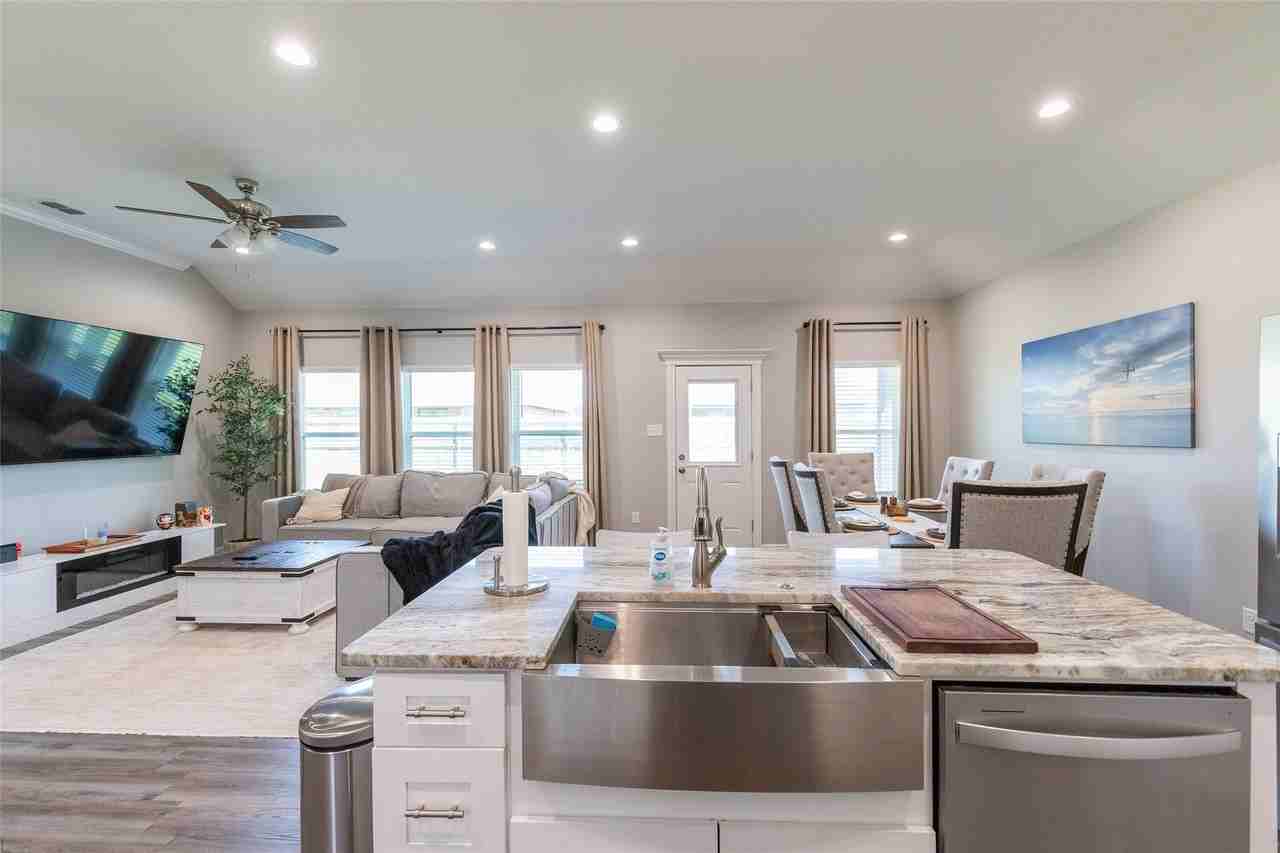 328 Evening Shade Ln - Photo 7 of 34