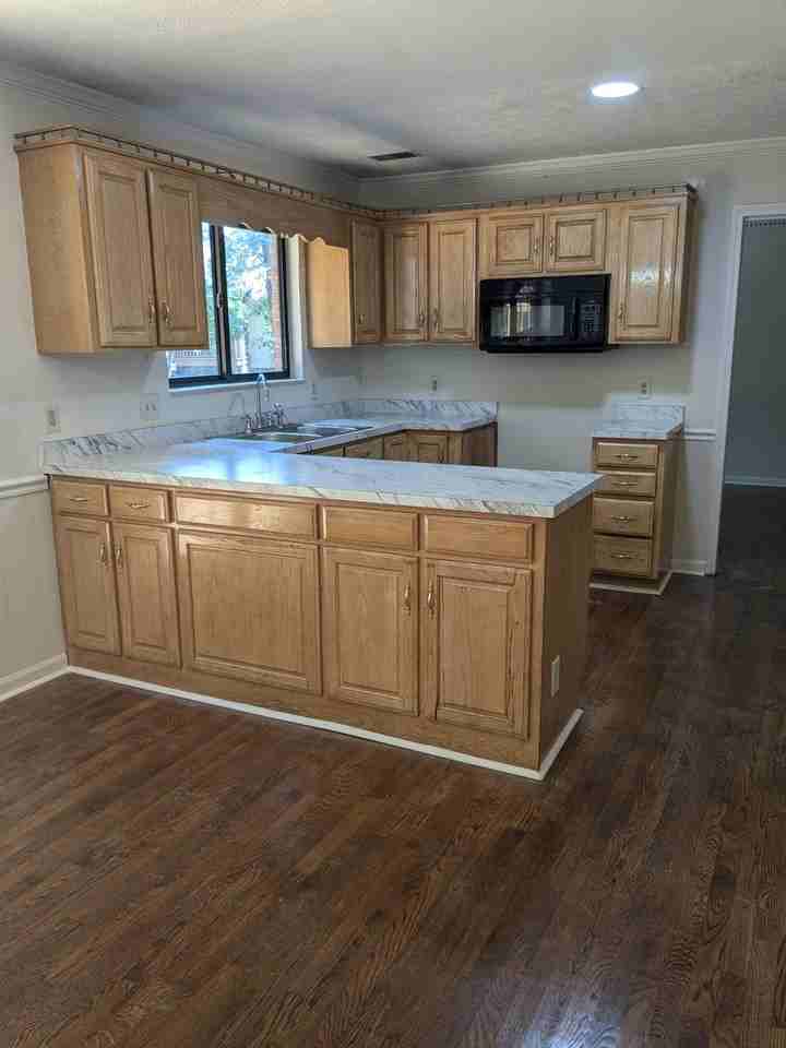 1117 Elkader Ct S #1 - Photo 7 of 21