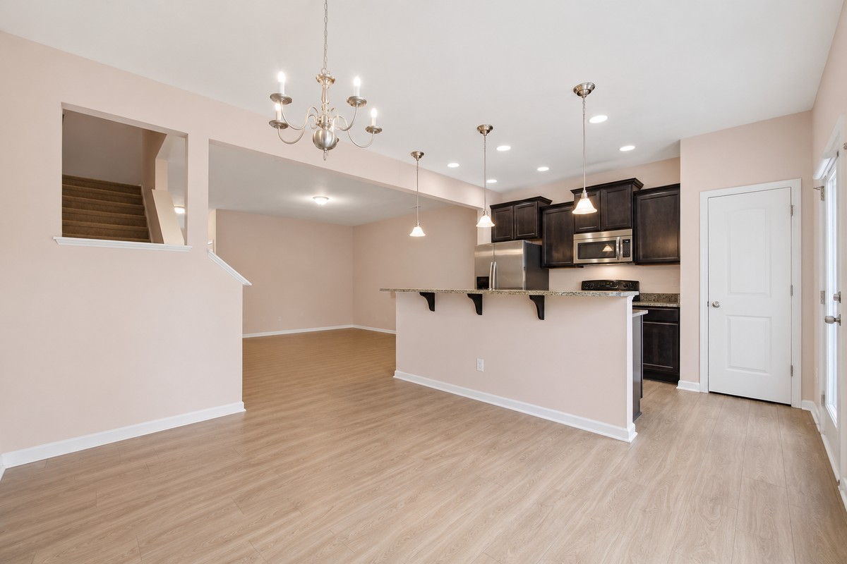 1415 Montonia St - Photo 3 of 12