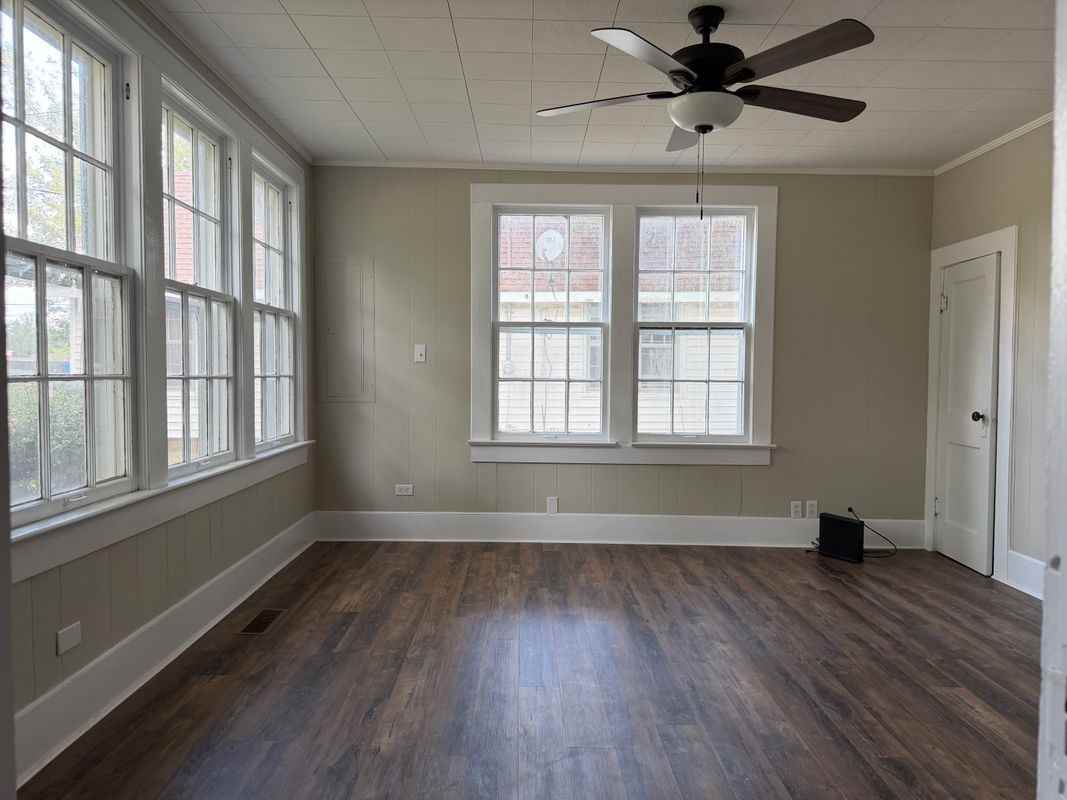 215 S Washington St - Photo 6 of 13