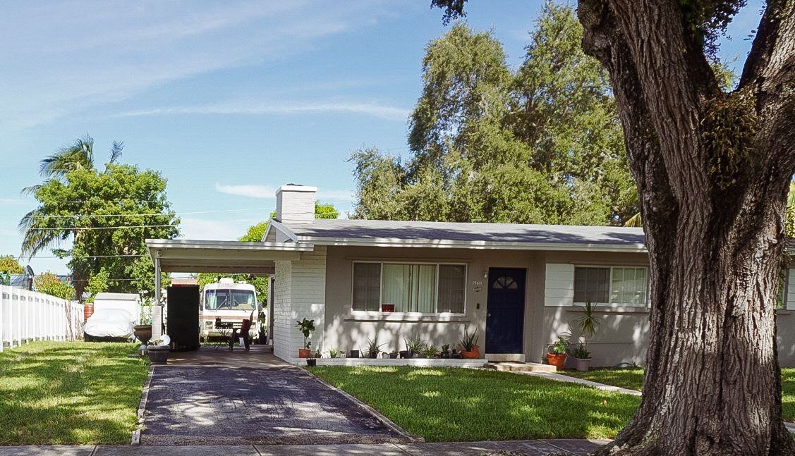 19611 Ne Miami Ct - Photo 3 of 3
