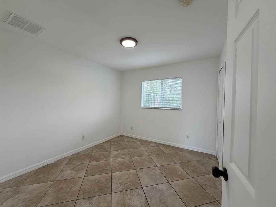 4647 28th St Sw - Photo 5 of 16