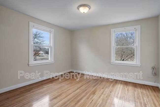 4913 Chamberlayne Ave - Photo 2 of 18
