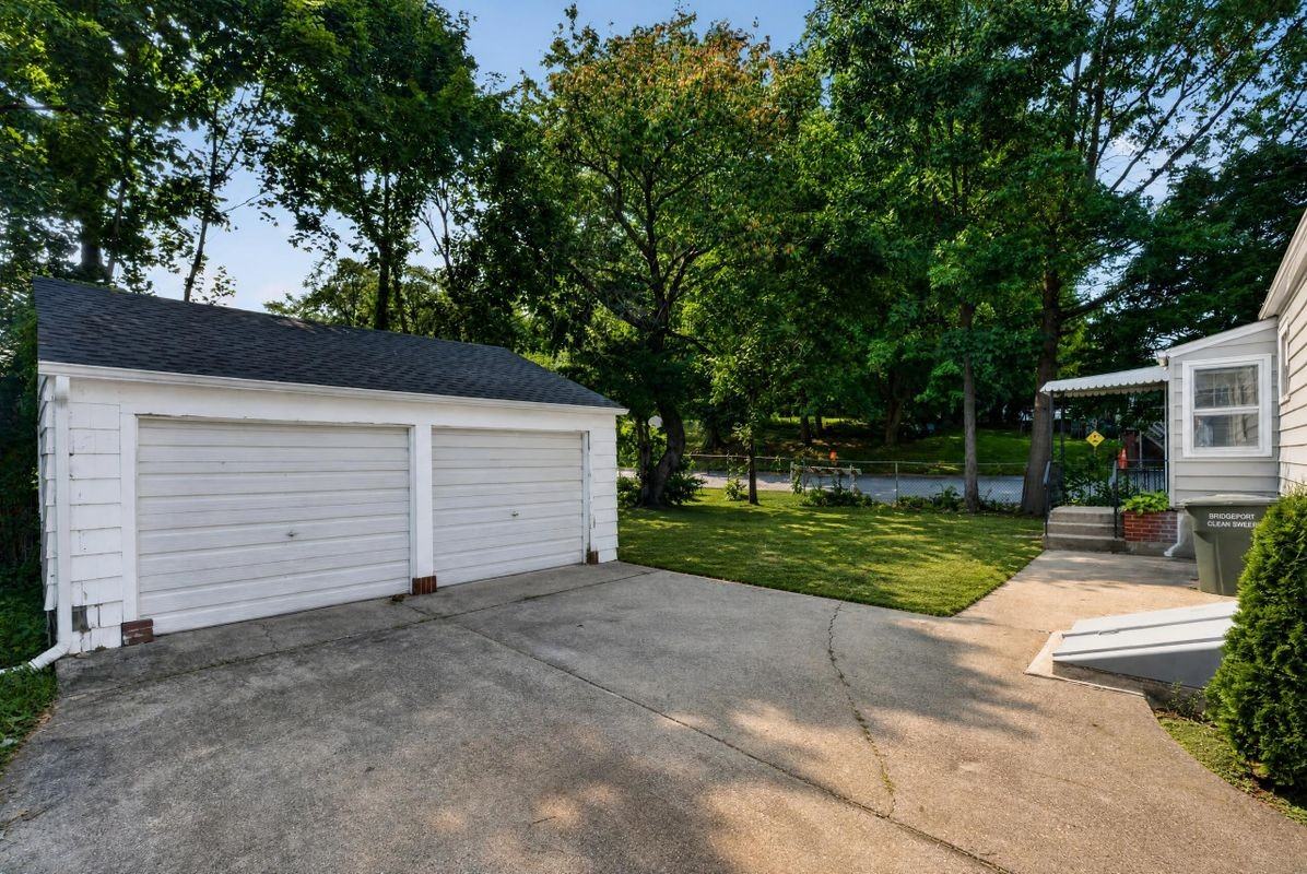 11 Stratfield Pl - Photo 3 of 21