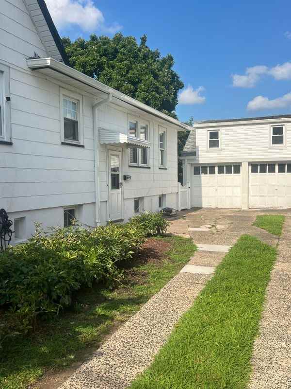 188 Chestnut St ##2 - Photo 2 of 13